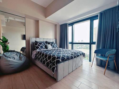 Eastwood High Life - Spectacular City View