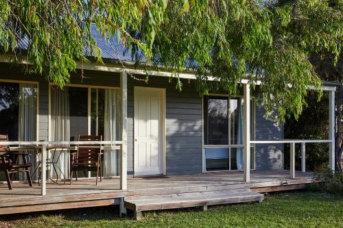 Mystery Bay Cottages in Mystery Bay