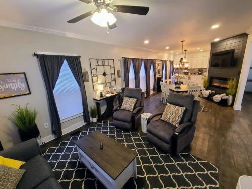 Downtown Kzoo with 3rd Floor Arcade Room