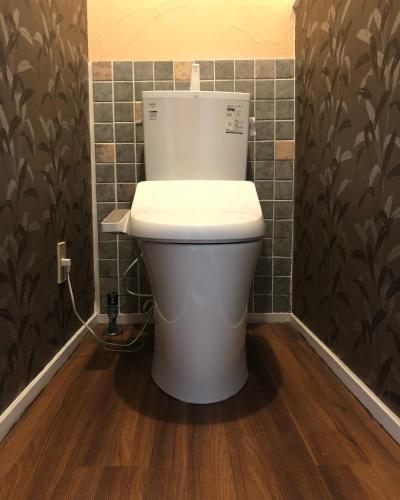 Cozy Penguin House Bibai