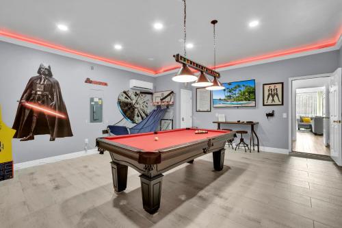 Large 6BR Themed Family Villa Near Disney world