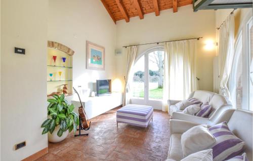 5 Bedroom Cozy Home In Fanzolo Di Vedelago