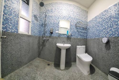 Bathroom, 稻薌食旅民宿Daoxiang Travel in Fuli Township
