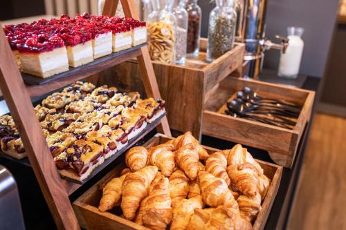 Food and beverages, LOGINN Hotel Berlin Airport in Airport Berlin-Schonefeld