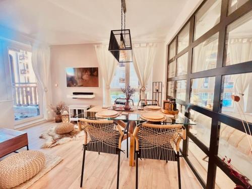One-Bedroom Apartment image 6