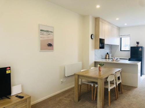 Cozy Brand New Townhouse 27 - Accommodation - Auckland