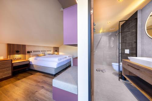 PEOPLE'S Hotel Room Type - Double Room