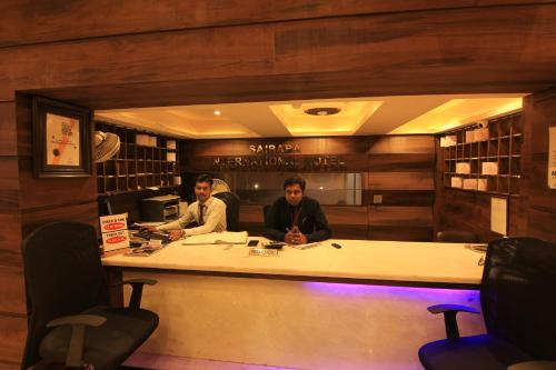 โรงแรมไซบาบา อินเตอร์เนชั่นแนล (Saibaba International Hotel) in กลางเมืองศิรที