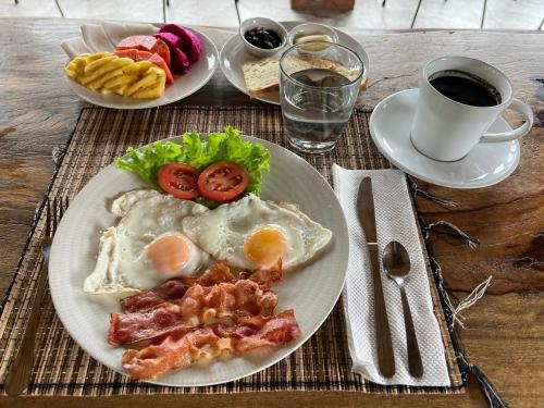 Pinokkio Bed and Breakfast – Ungasan, CO