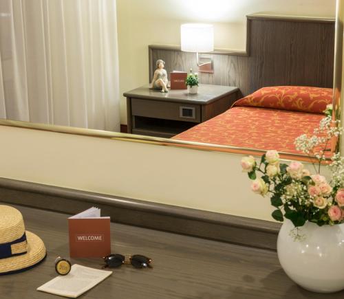 2 twin beds