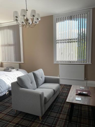 Carlton House - image 2