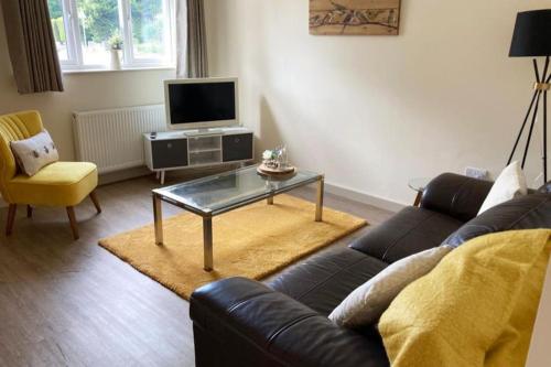 Delightful 2 bedroom house between Bristol & Bath — other in 128 Long Beach Road, Warmley United Kingdom, BS30 9XP
