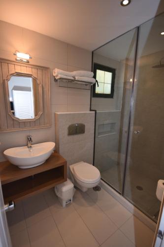 Liapades Beach Hotel Cricketer Taverna
