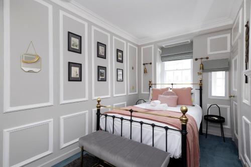 JOIVY Eclectic Apartment near Edinburgh Castle