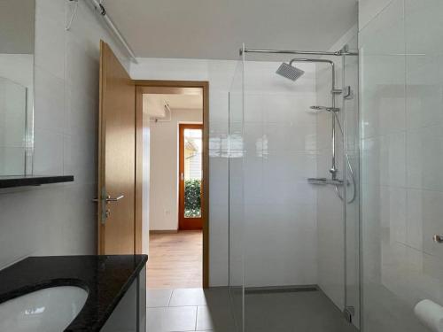 Klinar - Attractive new two-story apartment, Bled (foto 8)