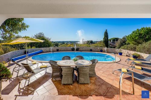 Casa Carob 2