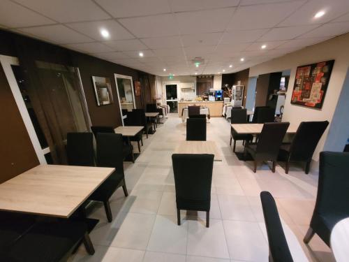 餐廳, 舒適布盧瓦維勒巴魯酒店 (Hotel Le Cosy Blois Villebarou                                                  ) in 布盧瓦市中心