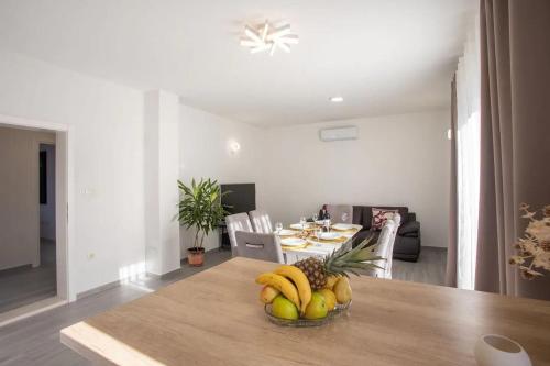 Apartment Moon with Private Pool - image 9