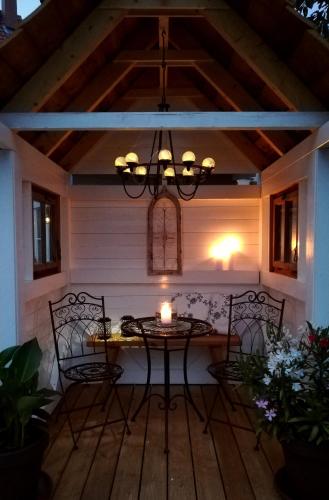 สวน, ALTE SCHULE WITTENBERG, 3 Ferienwohnungen für bis zu 12 Personen, an der Elbe, mit Garten (ALTE SCHULE WITTENBERG, 3 Ferienwohnungen fur bis zu 12 Personen, an der Elbe, mit Garten) in ลูเทอร์สตัดท์ วิทเทินเบร์ก