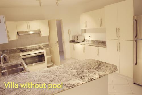 J5 Four Bedroom Villa Holiday home in Al Wasl - image 14