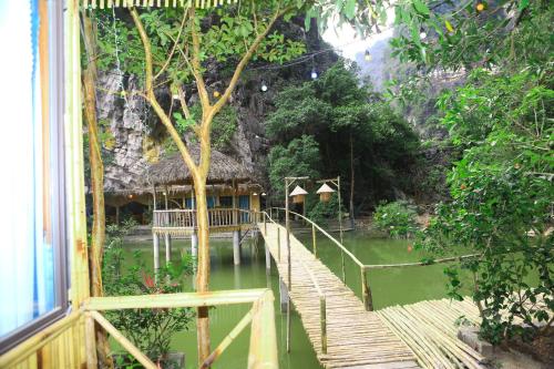 Thung lung xanh Trang An - Ninh Bình