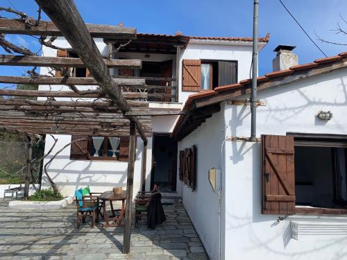  Lithos Residence in Paltsi Pilion