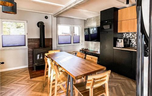 virtuve, Lovely Home In Stare Czaple With Sauna in Brodnica Dolna