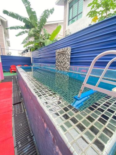 5Room Home2stay Hayyan Muslim Pool photo