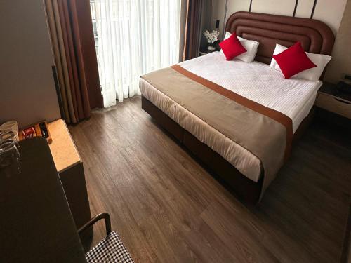 Sky Kamer Hotel - image 9