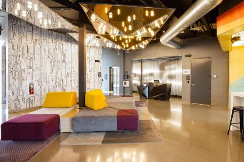 Aloft Austin Airport - image 11
