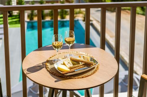 Neoma Luxury Residence - Adults Only 4