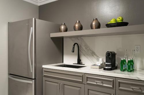 The Ritz-Carlton Orlando Grande Lakes - image 2