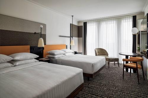 2 double beds