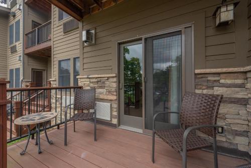 A117 One Bedroom Lake View thumb 2