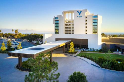 VEA Newport Beach, a Marriott Resort & Spa in Newport Beach, USA