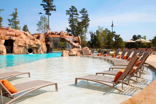 Swimming pool, Auburn Marriott Opelika Resort & Spa at Grand National in Opelika (AL)