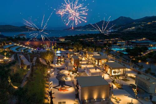 Domes of Elounda, Autograph Collection