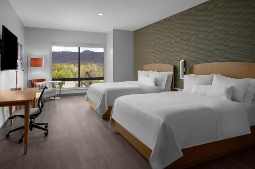 2 king beds