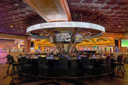 JW Marriott Las Vegas Resort & Spa – Cherry + Sean – Las Vegas