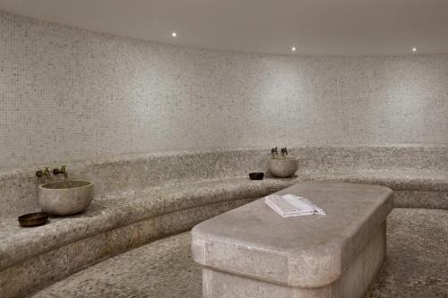426590042 Paragraph Resort & Spa Shekvetili, Autograph Collection