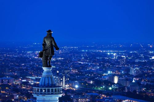 426596139 W Philadelphia
