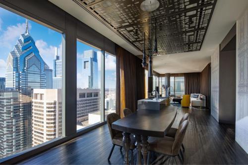 426596360 W Philadelphia