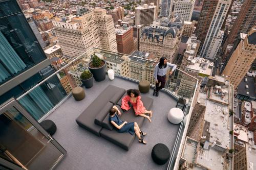 426596578 W Philadelphia