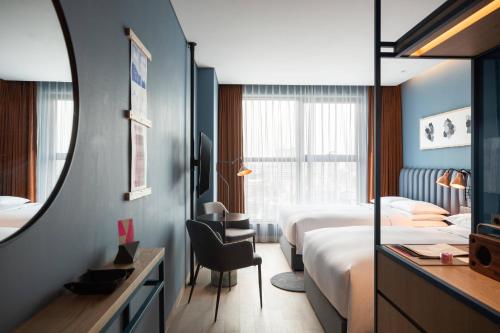 2 double beds