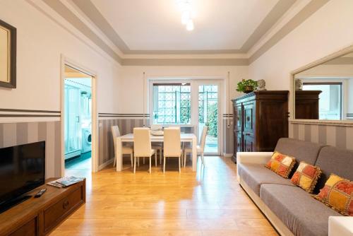 Vatican House Apartment 4