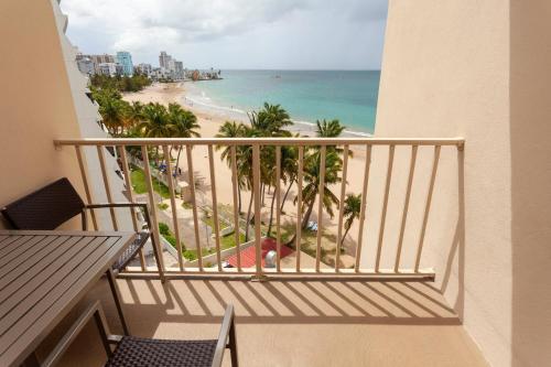 Courtyard by Marriott Isla Verde Beach Resort