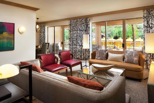 The Canyon Suites At The Phoenician, A Luxury Collection Resort