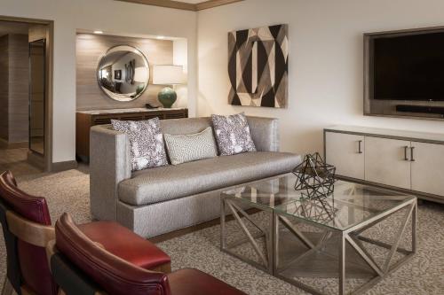 The Canyon Suites At The Phoenician, A Luxury Collection Resort