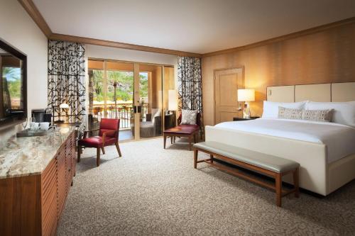 The Canyon Suites At The Phoenician, A Luxury Collection Resort