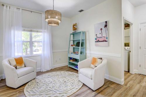 Sunny Bradenton Home with Lanai and Screened Pool! in Bradenton, USA